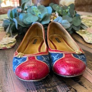 Louis Vuitton denim red trim shoes. Size 40
